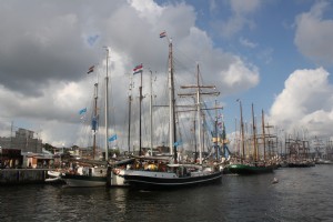 Meezeilen zaterdag Hanse Sail - Elegant