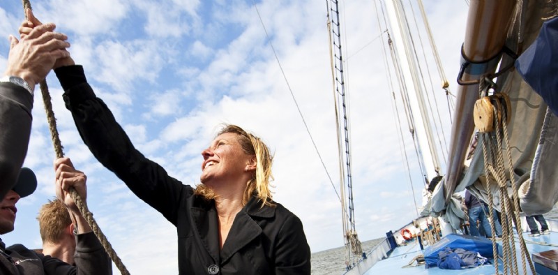 5 redenen om met je bedrijf een traditioneel zeilschip te huren